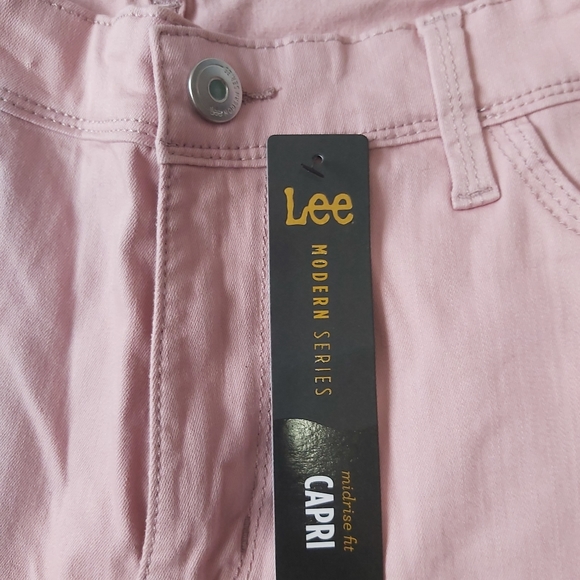 LEE Women's Modern Series Midrise Fit Capri S:12 - Picture 3 of 8